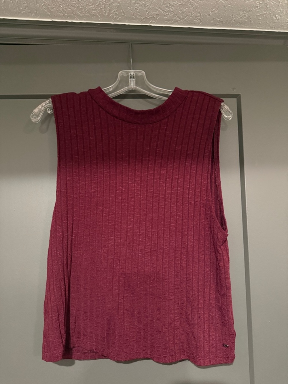 American Eagle Outfitters Ribbed Sleeveless Tank - Wine